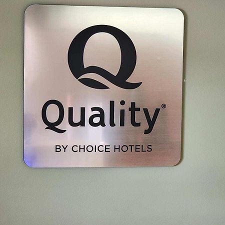 Quality Inn & Suites Somerset Bagian luar foto